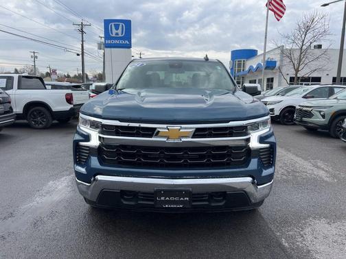 Lakeshore Blue Metallic 2024 Chevrolet Silverado 1500 LT