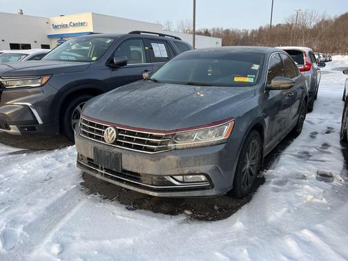 2017 Volkswagen Passat 1.8T SE