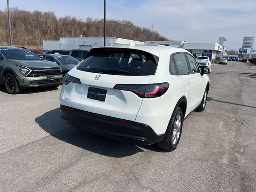 2023 Honda HR-V LX