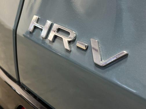 Pearl 2027 Honda HR-V EX-L