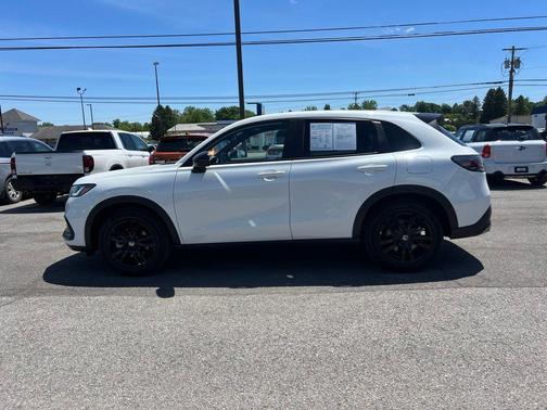 Platinum White Pearl 2026 Honda HR-V Sport