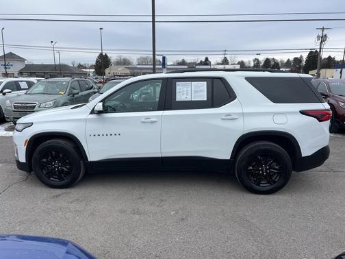 2023 Chevrolet Traverse LT Cloth