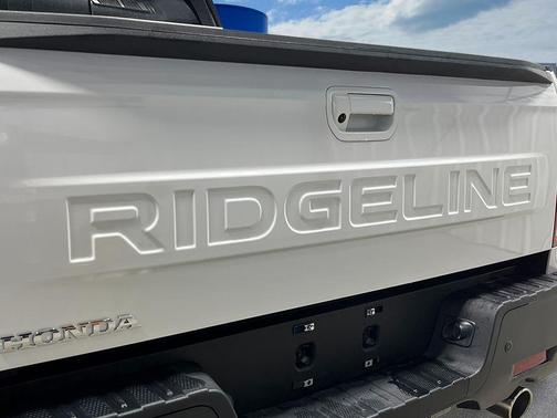 Platinum White Pearl 2026 Honda Ridgeline Black Edition