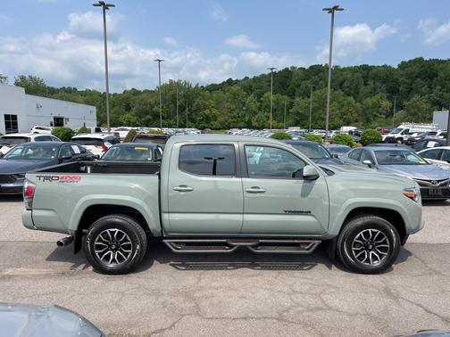 2022 Toyota Tacoma TRD Sport
