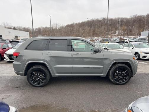 2020 Jeep Grand Cherokee Altitude