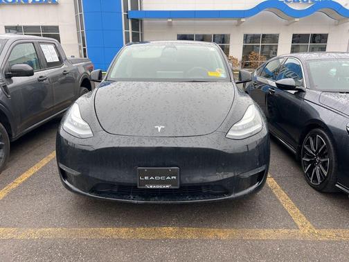 Black 2022 Tesla Model Y Long Range