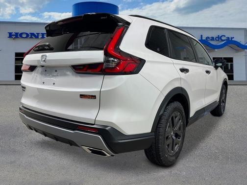 Platinum White Pearl 2026 Honda CR-V Hybrid TrailSport
