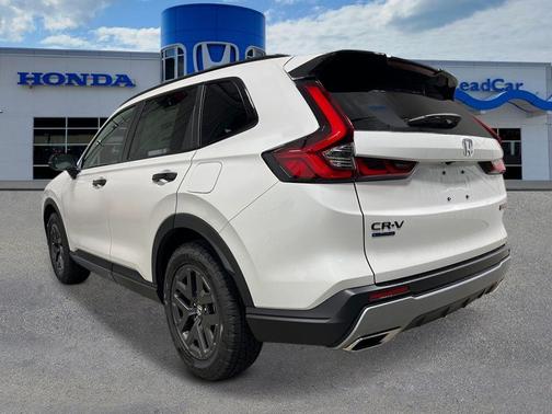 Platinum White Pearl 2026 Honda CR-V Hybrid TrailSport
