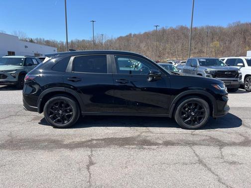 Crystal Black Pearl 2024 Honda HR-V Sport