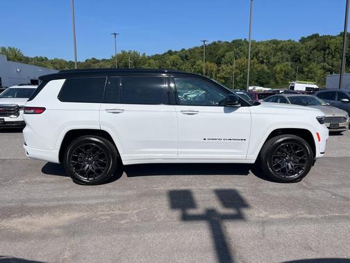 2023 Jeep Grand Cherokee L Summit