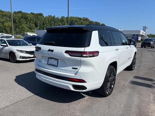 2023 Jeep Grand Cherokee L Summit