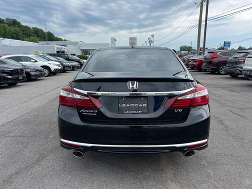 Crystal Black Pearl 2017 Honda Accord EX-L