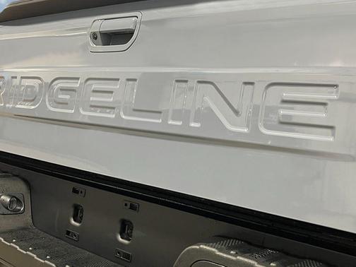 Sonic Gray Pearl 2026 Honda Ridgeline Black Edition