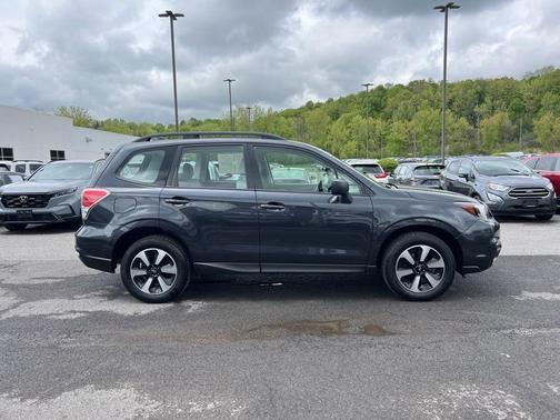 Dark Gray Metallic 2017 Subaru Forester 2.5i