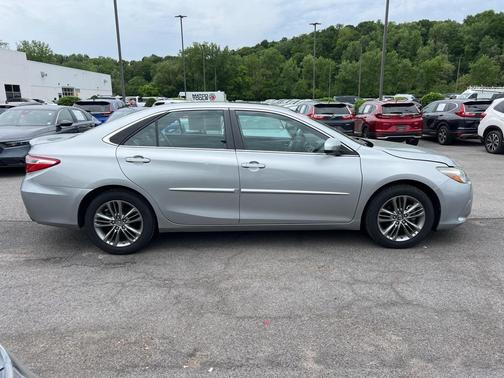 2016 Toyota Camry XLE