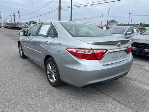2016 Toyota Camry XLE