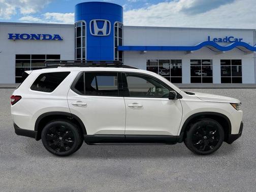 Platinum White Pearl 2026 Honda Pilot Black Edition