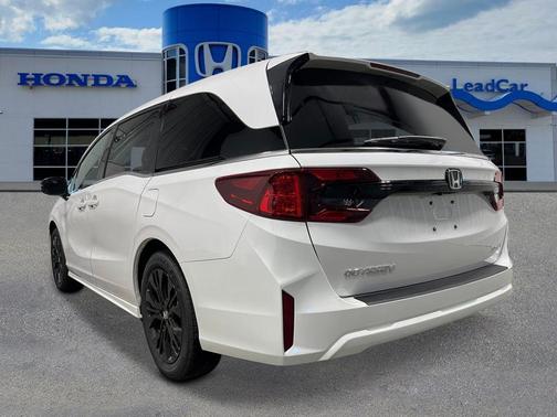Platinum White Pearl 2026 Honda Odyssey Sport-L