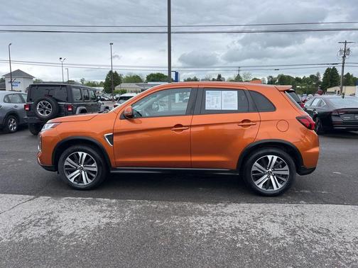Orange Sunrise Metallic 2022 Mitsubishi Outlander Sport