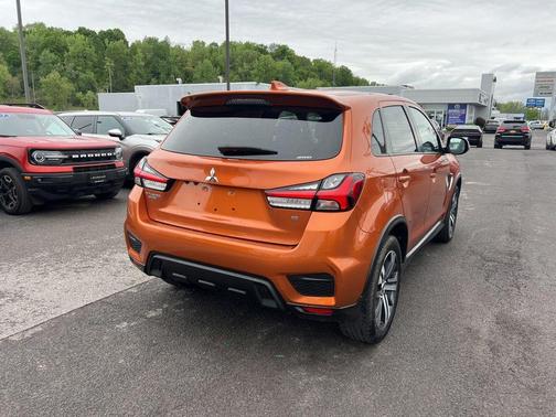 Orange Sunrise Metallic 2022 Mitsubishi Outlander Sport