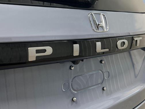 Sonic Gray Pearl 2026 Honda Pilot EX-L