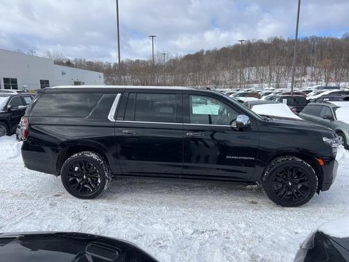2023 Chevrolet Suburban Premier