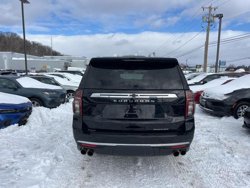 2023 Chevrolet Suburban Premier