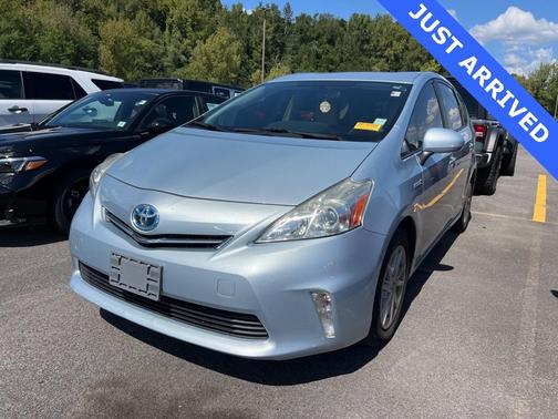 2013 Toyota Prius v Three