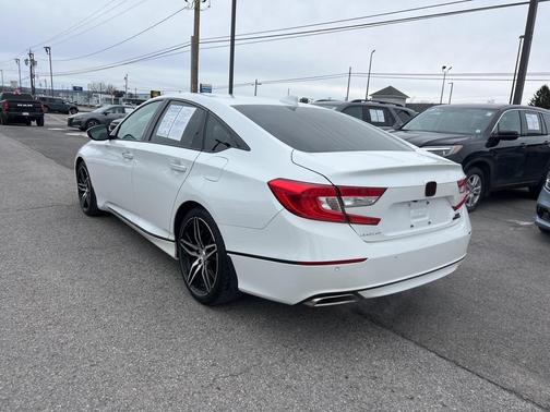 2022 Honda Accord Touring 2.0T