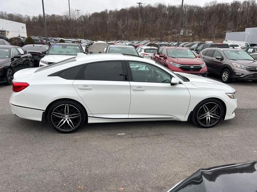 2022 Honda Accord Touring 2.0T