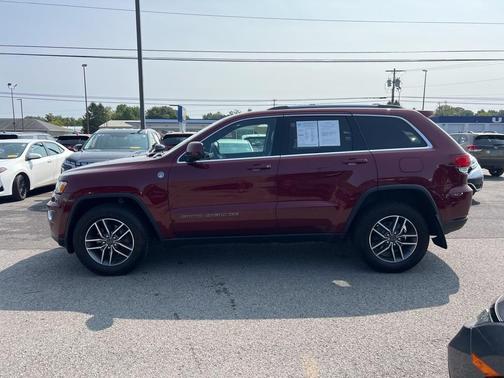 2020 Jeep Grand Cherokee Laredo