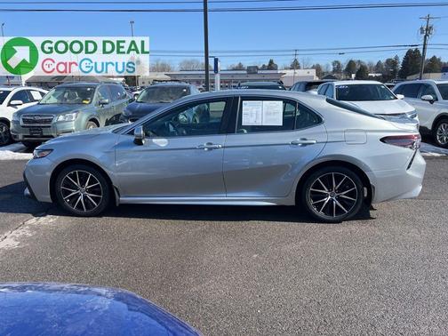 2024 Toyota Camry SE