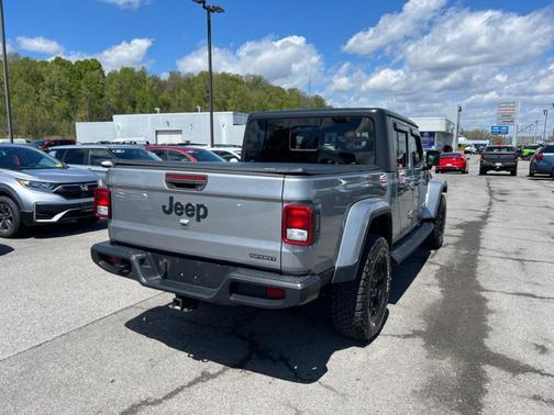 Billet Silver Metallic Clearcoat 2021 Jeep Gladiator Sport