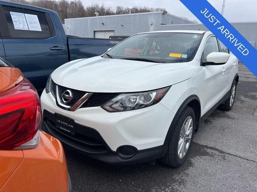 2017 Nissan Rogue Sport S