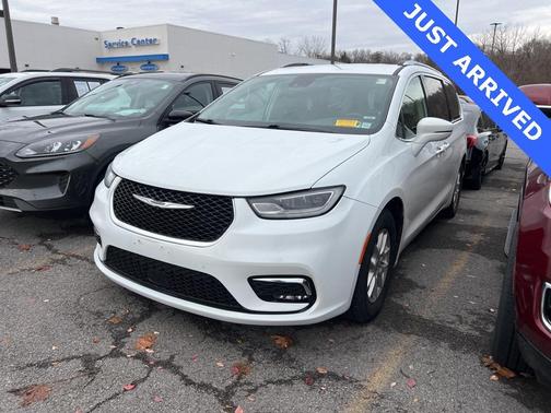 2021 Chrysler Pacifica Touring-L