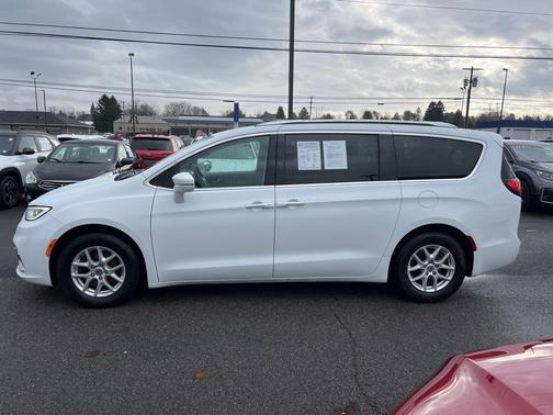 2021 Chrysler Pacifica Touring-L