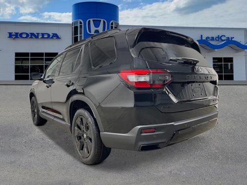 Crystal Black Pearl 2026 Honda Pilot Black Edition