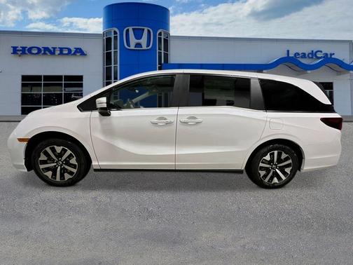 Platinum White Pearl 2026 Honda Odyssey EX-L