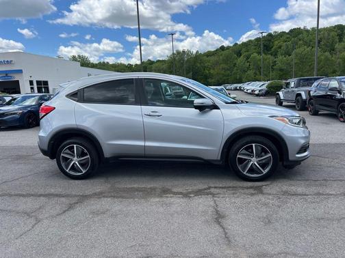 Lunar Silver Metallic 2022 Honda HR-V EX