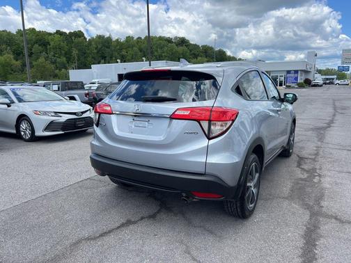 Lunar Silver Metallic 2022 Honda HR-V EX