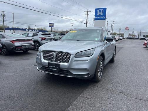 Radiance Metallic 2022 Lincoln Corsair Standard