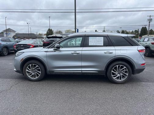 Radiance Metallic 2022 Lincoln Corsair Standard