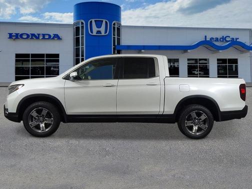 Platinum White Pearl 2026 Honda Ridgeline RTL