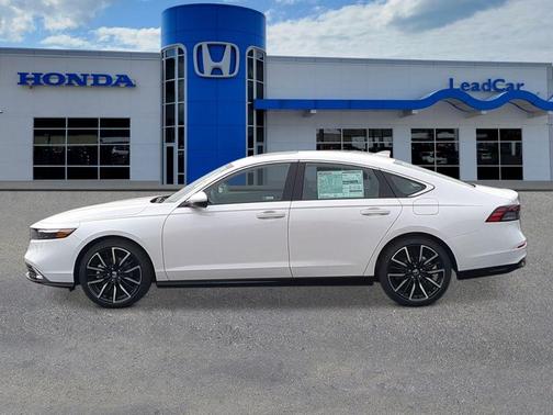 Platinum White Pearl 2026 Honda Accord Hybrid Touring