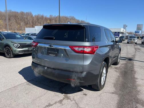 Satin Steel Metallic 2019 Chevrolet Traverse LS