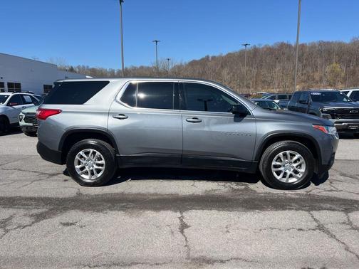 Satin Steel Metallic 2019 Chevrolet Traverse LS