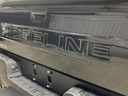 Crystal Black Pearl 2026 Honda Ridgeline Black Edition