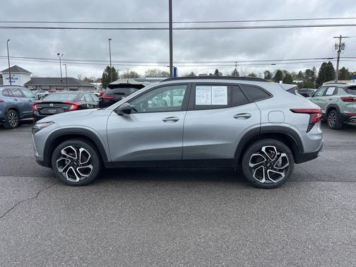 Sterling Gray Metallic 2024 Chevrolet Trax 2RS