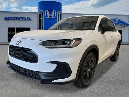 Platinum White Pearl 2027 Honda HR-V Sport
