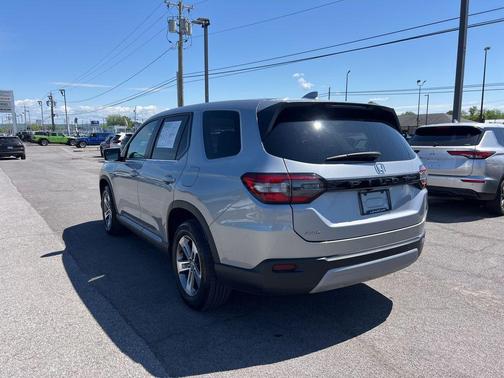 Lunar Silver Metallic 2025 Honda Pilot EX-L